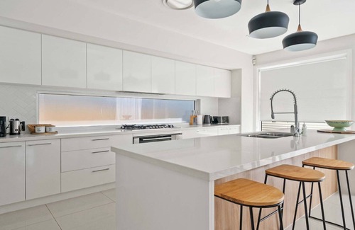 Noraville House | Sea Shell - Brand New House w Direct Beach Access