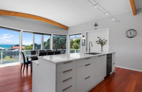 Waihi Beach House | Sea Shells By The Shaw - Waihi Beach Holiday Home
