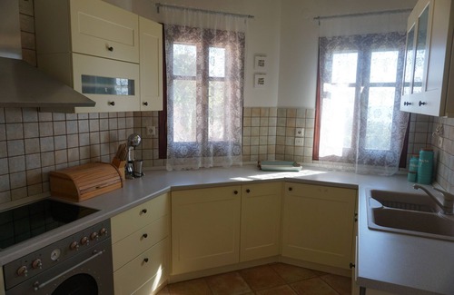 Lefokastron Apartment | Sea side house with magnificent garden