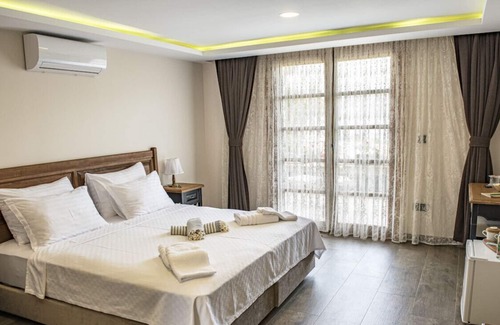 Selimiye Bed & Breakfast | Sea View Studio w Pool and Balcony 5 min to Beach