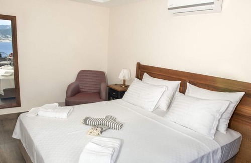 Selimiye Bed & Breakfast | Sea View Studio w Pool and Balcony 5 min to Beach