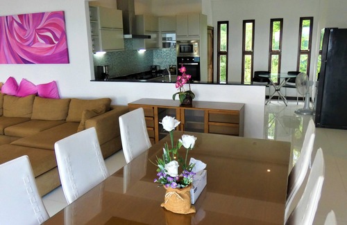 Bophut Hills Villa | Sea View Villa with 180 degree view near Bophut beach and Fisherman's Village.