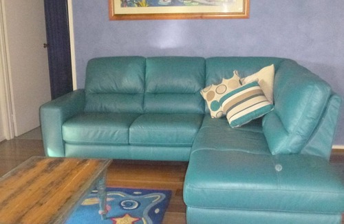 Golden Beach Villa | Seabreeze - beachfront accommodation