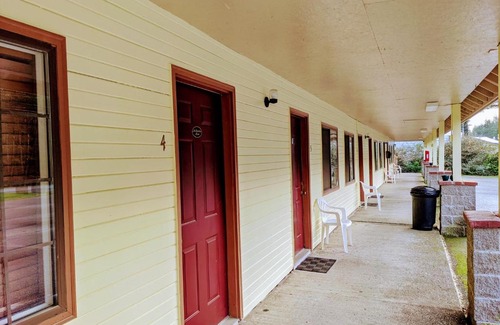 Lakeside Hotel | Seadrift Motel & RV Park