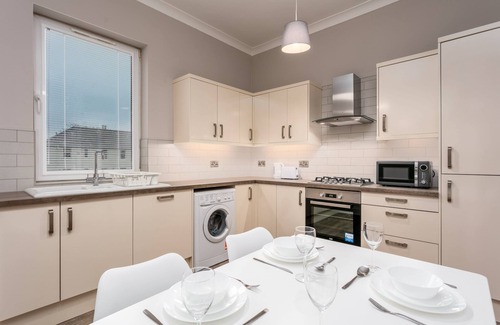 Ayr Apartment | Seaforth Suite - Donnini Apartments