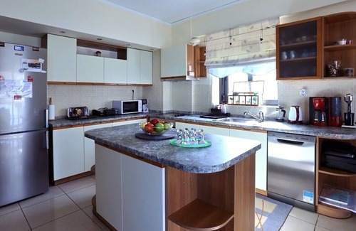 Central Macedonia Apartment | Seafront family apartment plus free parking, the Cruiseflat