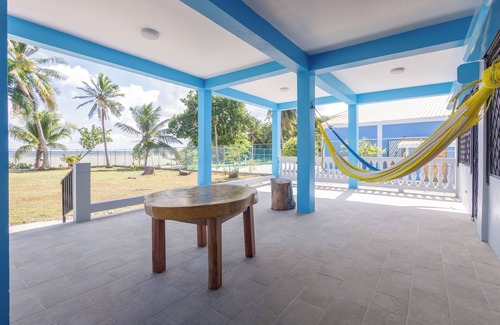 Corozal House | Seafront house in beautiful Corozal Town that sleeps 6 with a fenced-in yard.