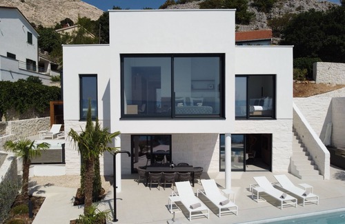 Stara Baska Villa | Seafront Luxury Villa Marim with Beach and Pool