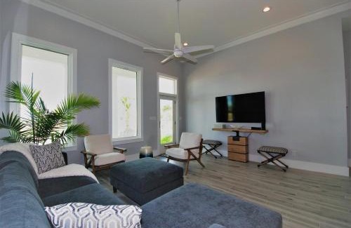 South Padre Island House | Seaglass Cottage - Private home at The Shores home