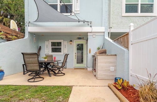 Fort Pierce Shores House | Seahorse Harbor - A Coastal Dog Friendly Place to Stay