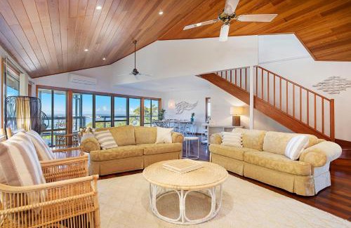Dunbogan House | Seascape @ 19 Pindari - privacy, space, views