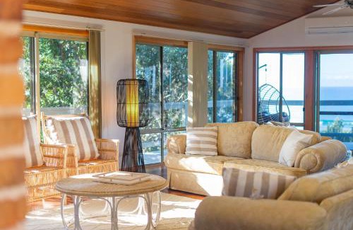 Dunbogan House | Seascape @ 19 Pindari - privacy, space, views