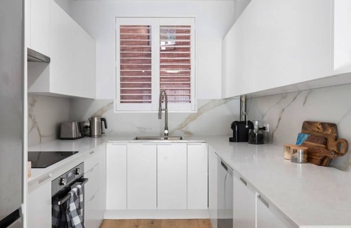Merewether Apartment | Seascape 500m to Merewether Ocean baths