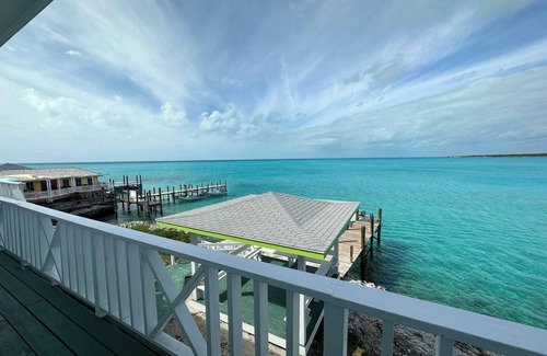 Black Point House | Seashore Sleeps Book Your Winter Getaway Now!