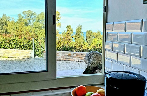 Galeria Apartment | SEASIDE APARTMENT WITH HEATED POOL