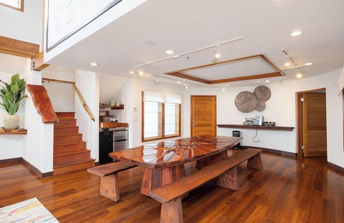 El Granada Villa | Seaside Art Gallery Loft: Inspire Your Creativity with Breathtaking Views!