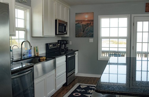 Davis House | Seaside Cottage with waterview, boat access & above ground pool!