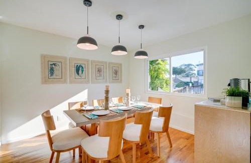 Mescal Corridor NW House | Seaside Home with Hot Tub and Patio Close to Beaches!