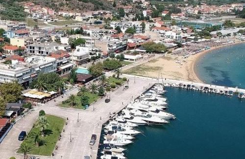 Nea Iraklitsa House | Seaside Lux Apartment
