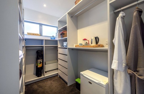 Blackpool Apartment | Seaside on Waiheke | Stay Waiheke
