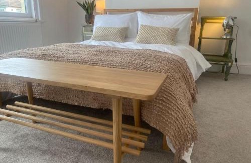 Worthing Apartment | Seaside Retreat