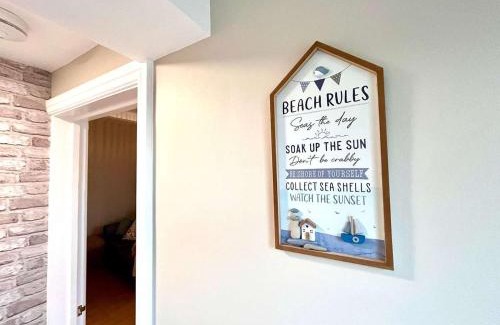 South Hayling Apartment | Seaside Snug by Honeywhite Homes
