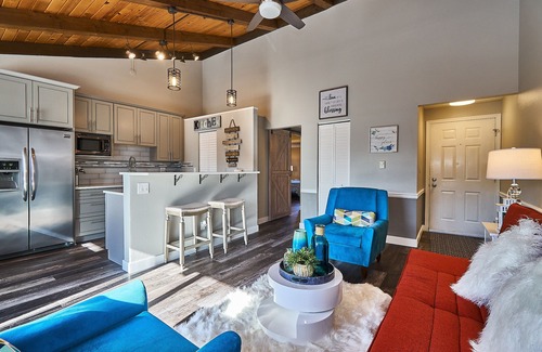 Tukwila Condo | SeaTac Condo Close to Everything!
