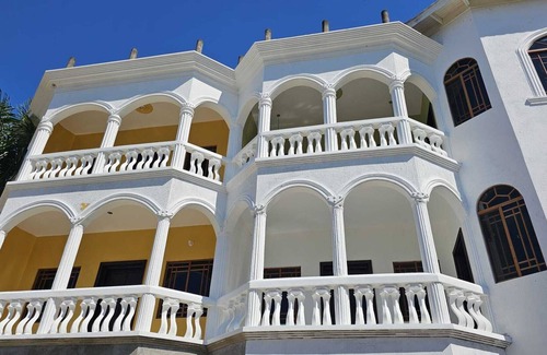 Orange Bay Apartment | Seaview escape one-bedroom apt