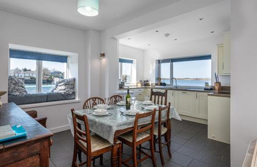 Caergeiliog House | Seaview