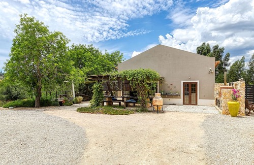 Sao Bartolomeu de Messines Villa | Secluded setting in the peace Algarve countryside with spectacular sunsets