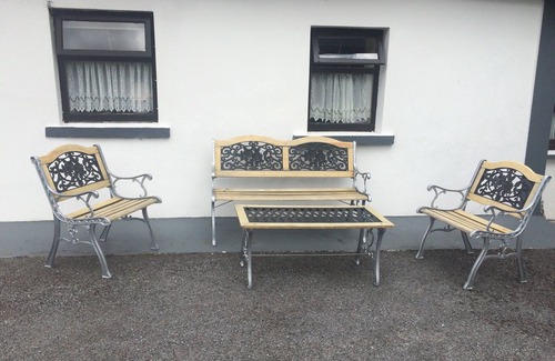Headford Cottage | Secluded Cottage on 2 acres near Galway sleeps 5