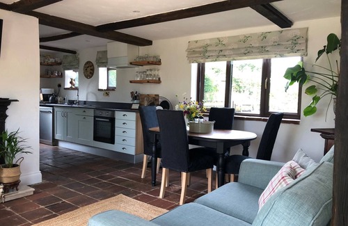 Foxley House | Secluded Countryside Retreat. Pet Friendly stays at The Old Workhouse Paddocks