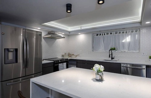 Sandy Apartment | Secluded Gem with Movie Theater Near Soccer Stadium