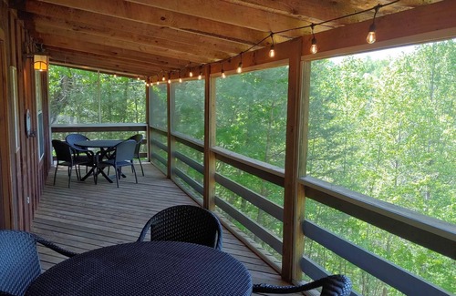 Primrose Cabin | Secluded, Great View! Hot Tub, Wood Fireplace, Screened in Porch, Arcade Games.