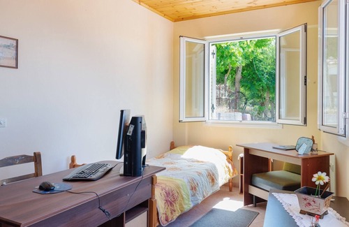 Kalavrouza House | Secluded Holiday Home in Kalavrouza with Mountain Views,BBQ