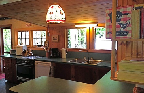 Lake Ann House | Secluded Lake Ann Cottage. Near Interlochen, Sleeping Bear, Traverse City