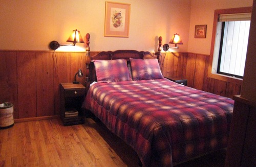 Kimberly House | Secluded lodge near John Day River. Hike, bike, fishing, views.