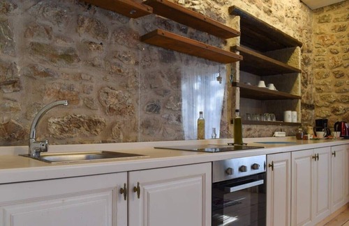 Dimitsana House | Secluded Mountain Refuge - Theonimfi Paradise Gem