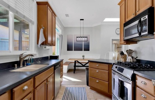 Lakeside House | Secluded Oasis: Pickleball, Jacuzzi, Pool, & Views