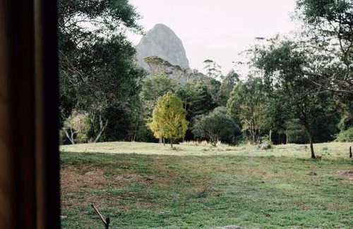 Doon Doon House | Secluded Off-Grid Cabin Mountain Views - Malaya