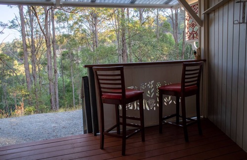 Dunbible House | Secluded Rural Oasis: Misty Mornings and Expansive, Far Mountain Views