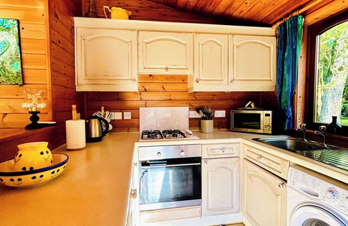 Allerthorpe Cabin | Secluded Rustic Lodge - A digital Detox Paradise