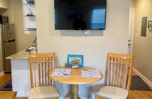 Harlem Apartment | Secluded, Scenic One Bedroom Suite Masters Rental