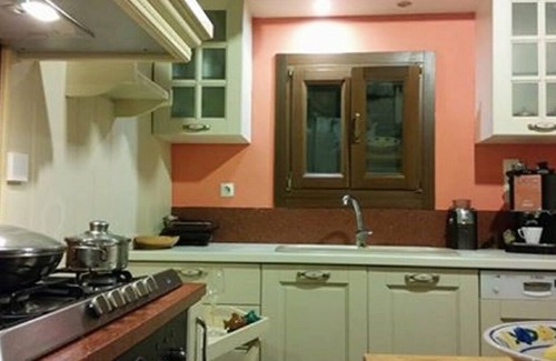 Voia House | Secluded Seaview Greek House, Walking distance to Beaches. Perfect for Families