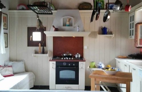 Voia House | Secluded Seaview Greek House, Walking distance to Beaches. Perfect for Families