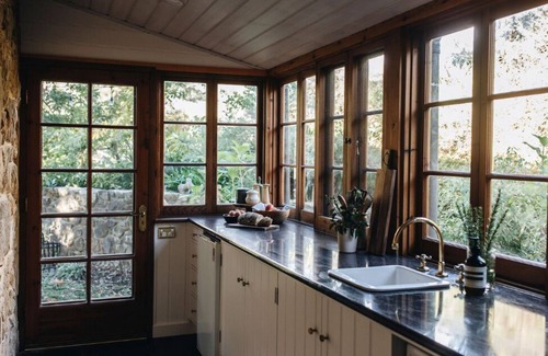 Basket Range Cabin | Secluded Stone Cottage perfect for Couples Escape