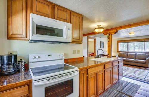 Weston House | Secluded Stonewall Cabin with Mountain View!