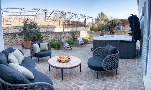 Aubussargues Apartment | Secret d'Uzès - Le Duché - Piscine chauffée et Jacuzzi