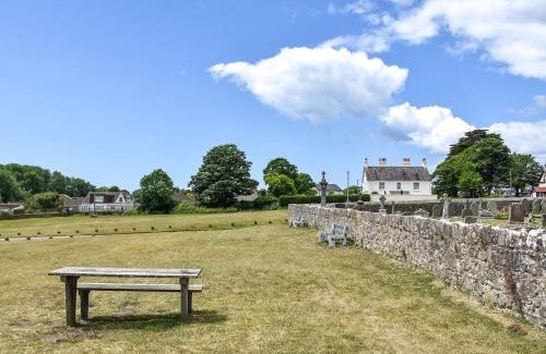 Newton House | Secret Spot