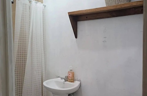 El Tunco Bed & Breakfast | Secret Spot Surf Inn - Quadruple room in Sunzal